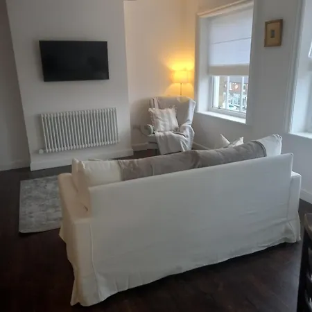 Clubhouse 3 Apartment *