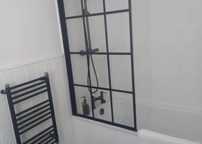 Apartment Clubhouse 3 *